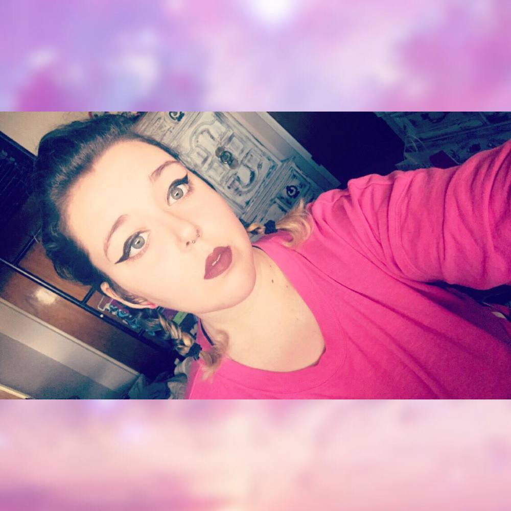 Meet your Posher, Chloe